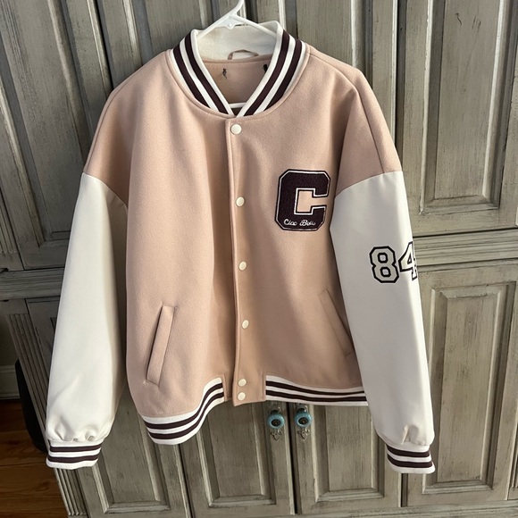 Forever 21 Jackets & Blazers - Forever 21 Pink and White Bomber Jacket